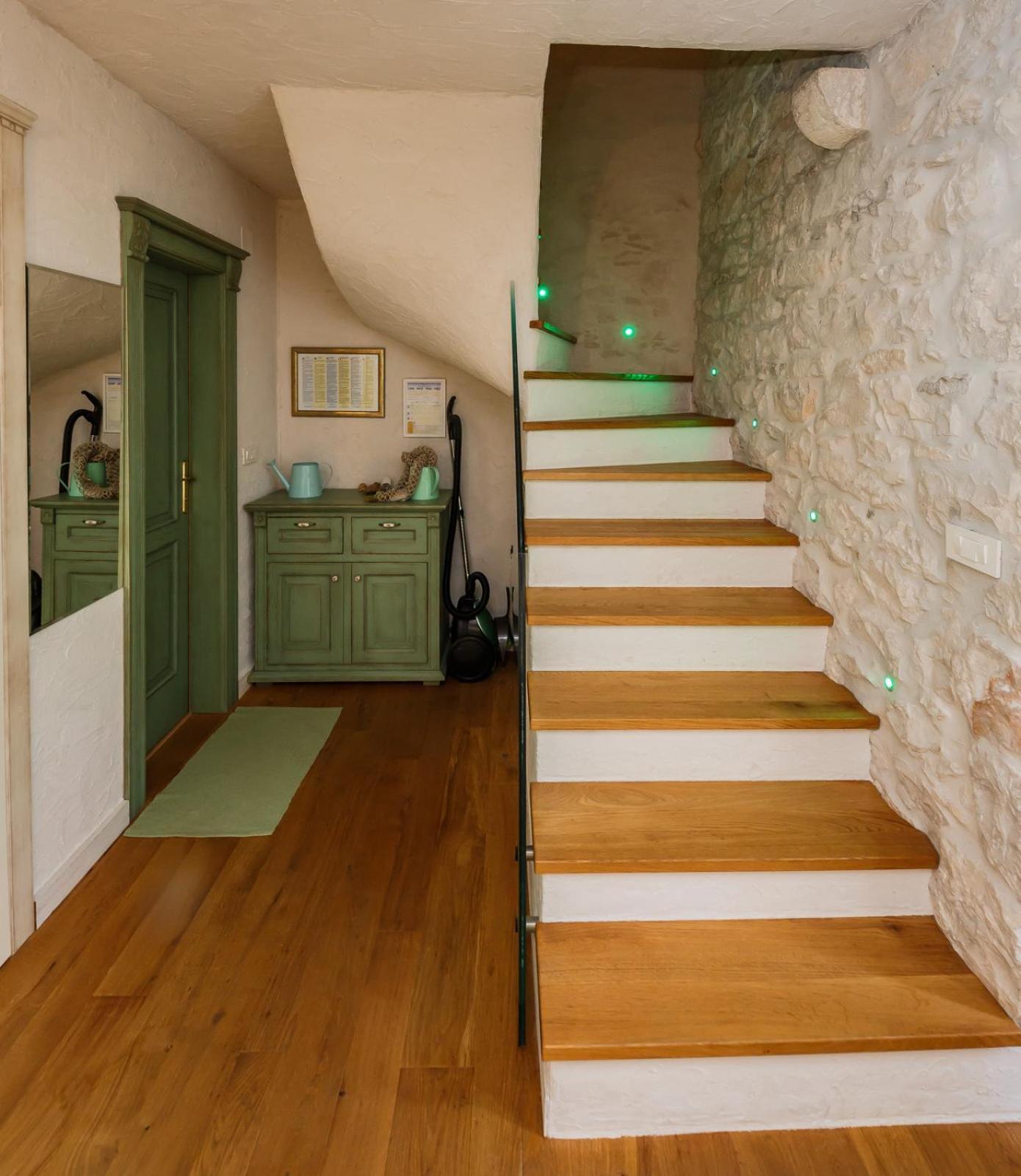 Apartment Rustik Kaštela Buitenkant foto