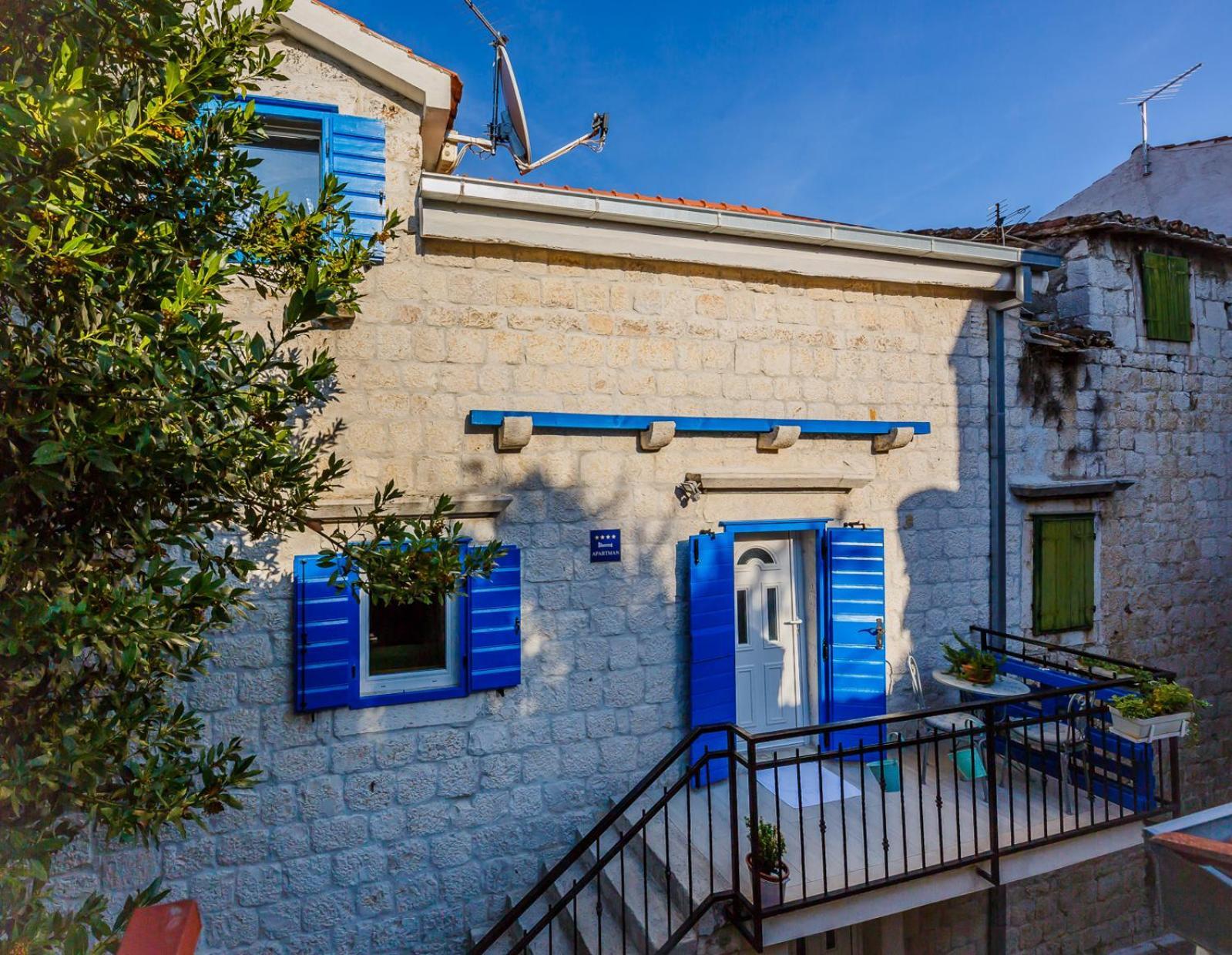Apartment Rustik Kaštela Buitenkant foto